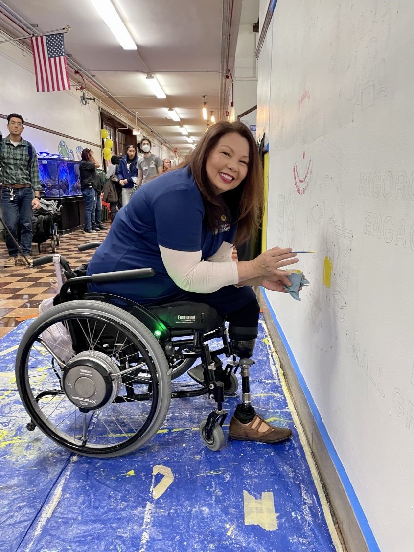 Duckworth Honors Dr. King’s Legacy at City Year Chicago Day of Service, DuSable Black History Museum